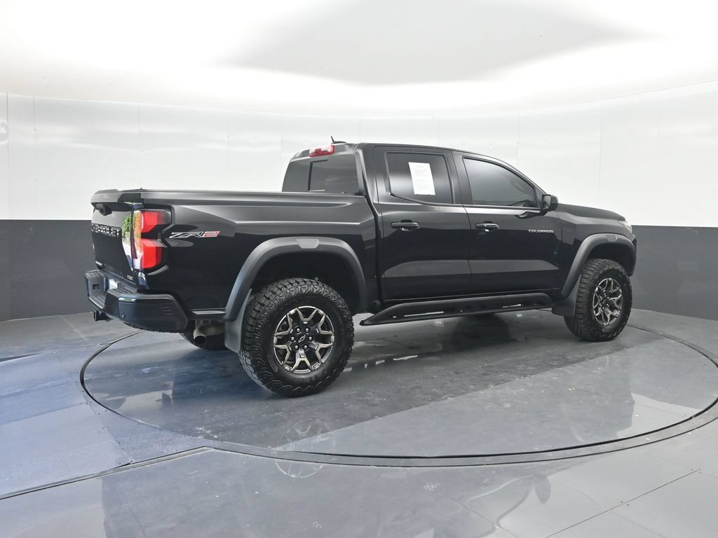 Used 2025 Chevrolet Colorado ZR2 w/ Technology Package AWD/4WD image 15