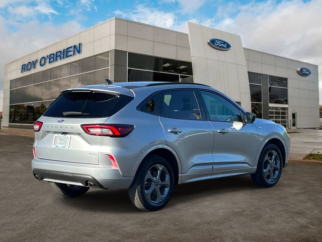 Certified 2023 Ford Escape ST-Line w/ Tech Pack #1 AWD/4WD image 5