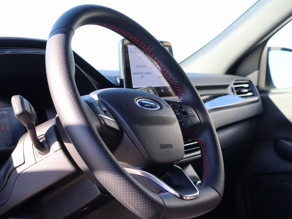 Certified 2025 Ford Escape ST-Line image 25