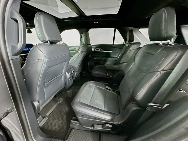 Certified 2025 Ford Explorer ST AWD/4WD image 32