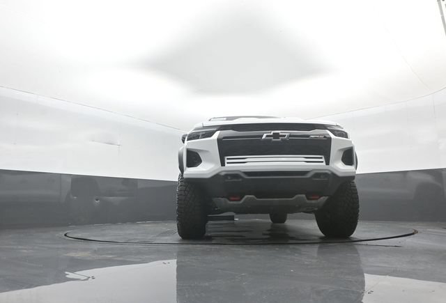 Used 2024 Chevrolet Colorado ZR2 w/ Safety Package AWD/4WD image 32
