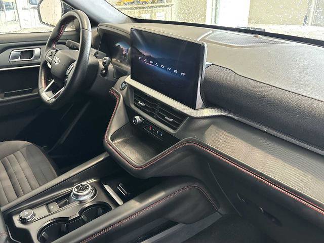 Certified 2025 Ford Explorer ST-Line w/ ST-Line Street Pack image 27