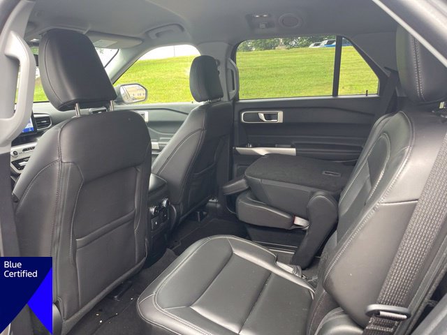 Certified 2022 Ford Explorer XLT w/ Equipment Group 202A RWD image 9