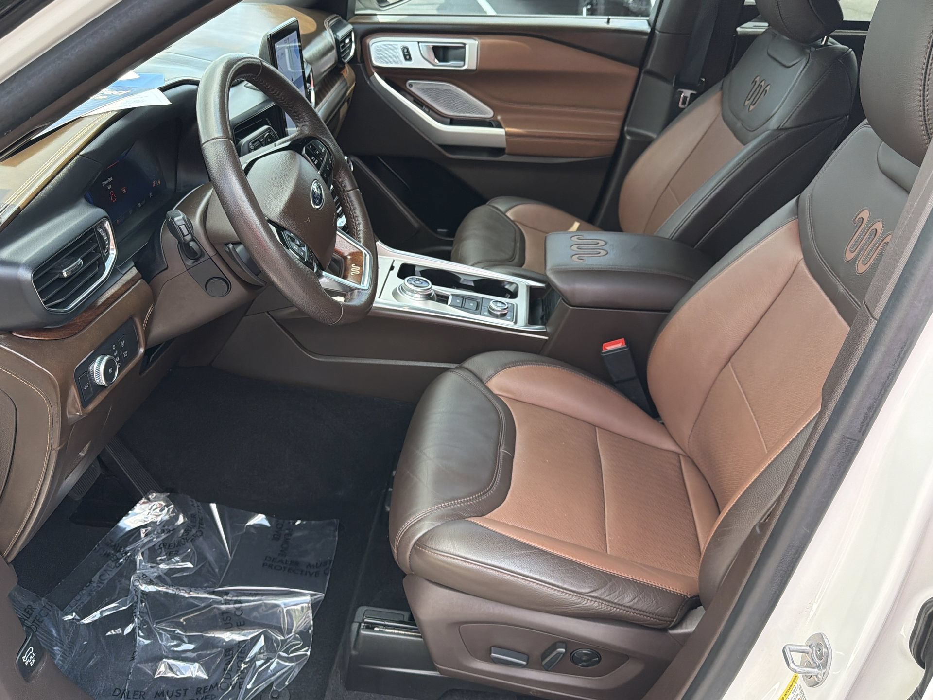 Certified 2021 Ford Explorer King Ranch w/ Premium Technology Package AWD/4WD image 33