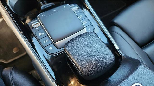 Used 2023 Mercedes-Benz EQB 250+ image 17