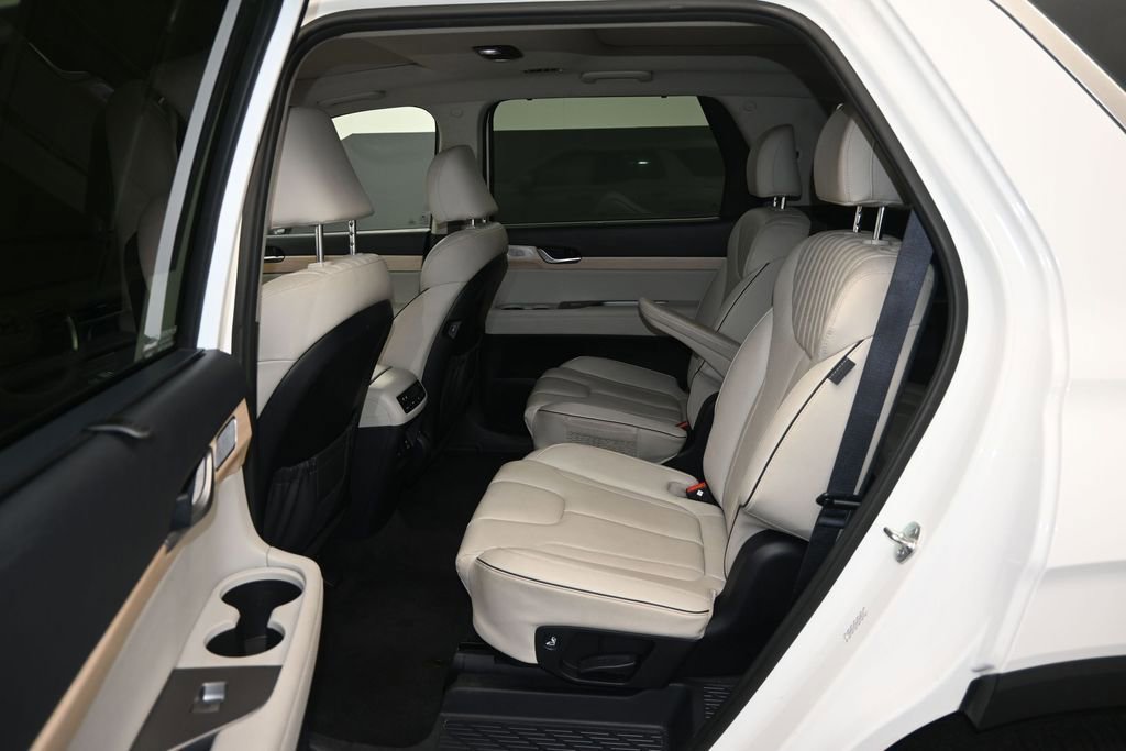 Used 2024 Hyundai Palisade Limited FWD image 15