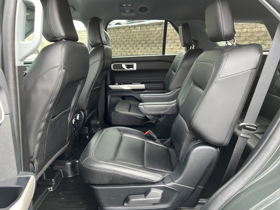 Certified 2023 Ford Explorer XLT w/ Equipment Group 202A image 10