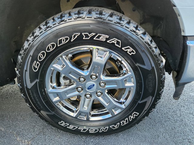 Certified 2022 Ford F150 XLT w/ Equipment Group 302A High image 40