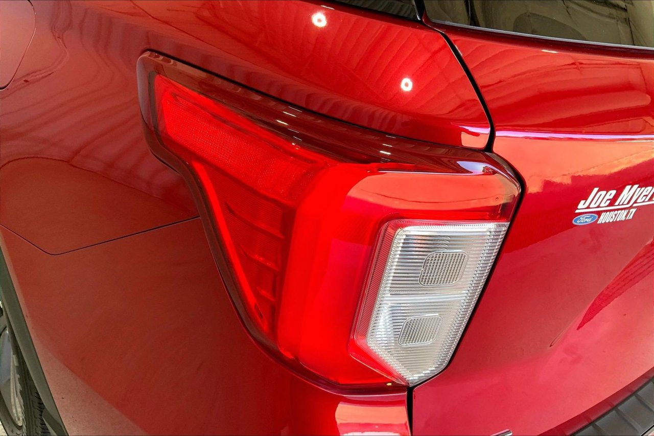 Certified 2023 Ford Explorer XLT w/ Equipment Group 202A RWD image 29