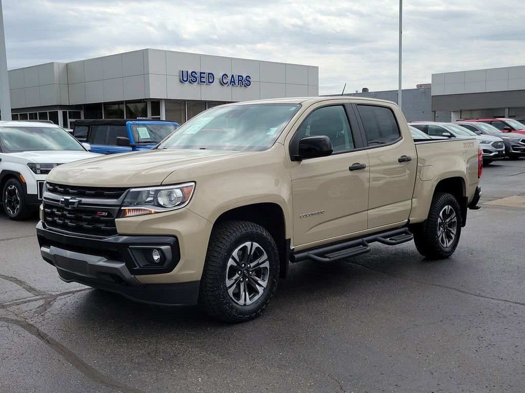 Used 2022 Chevrolet Colorado Z71 w/ Safety Package AWD/4WD image 8