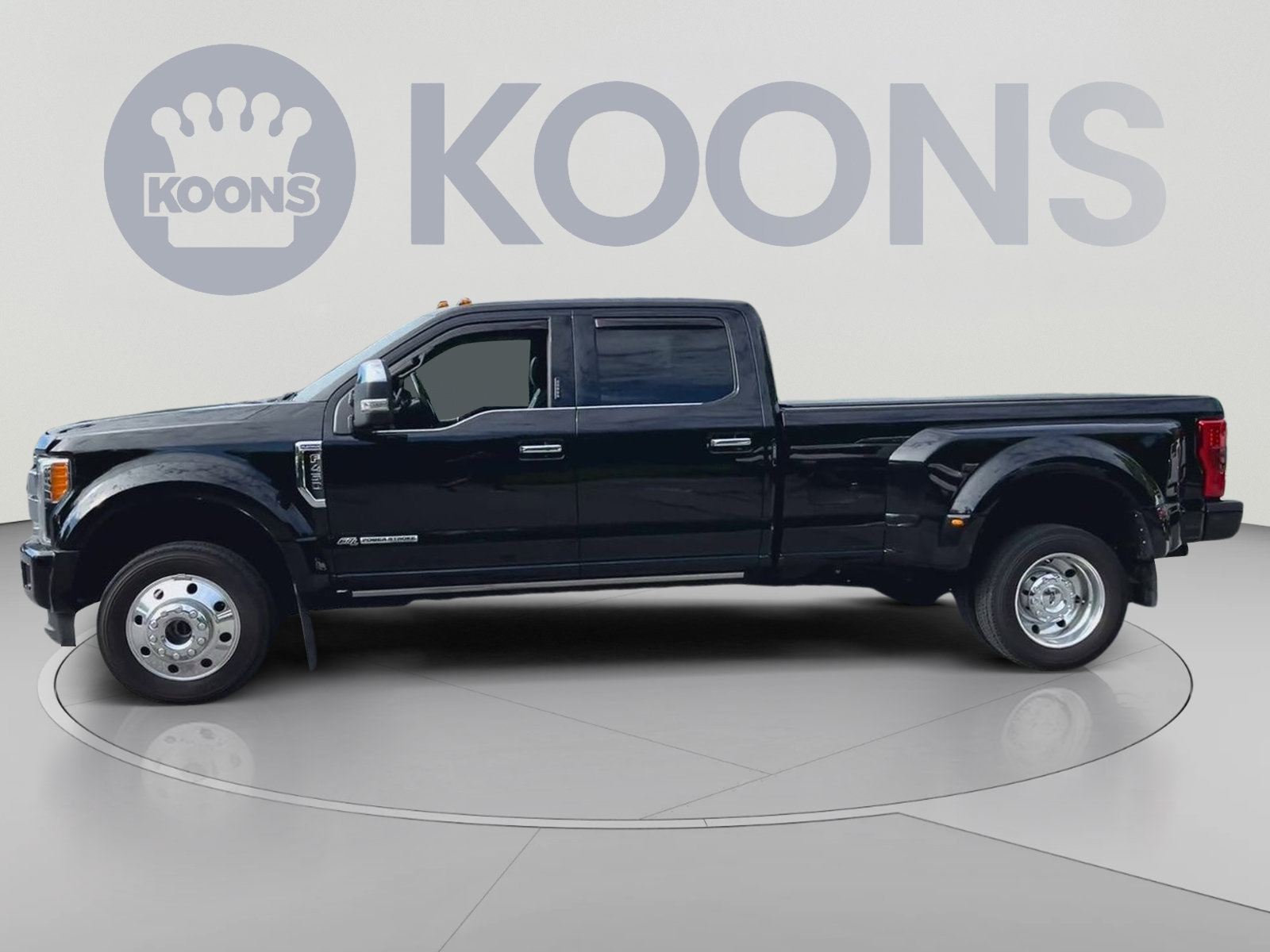 Certified 2019 Ford F450 Platinum w/ Platinum Ultimate Package AWD/4WD image 8