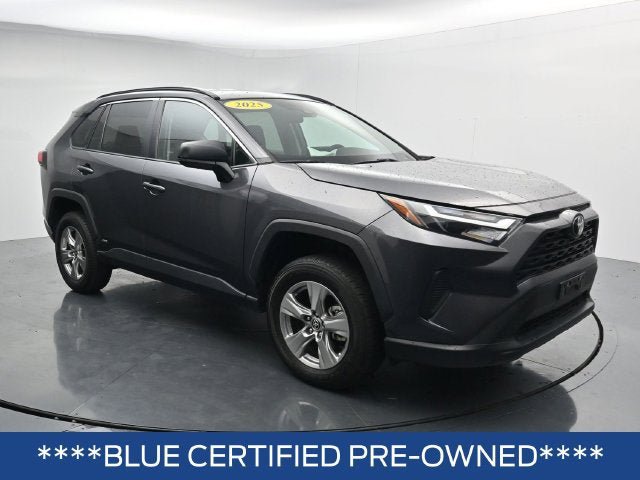 Used 2025 Toyota RAV4 LE AWD/4WD image 2