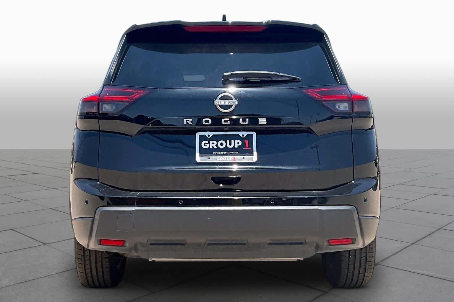Used 2025 Nissan Rogue SV FWD image 5