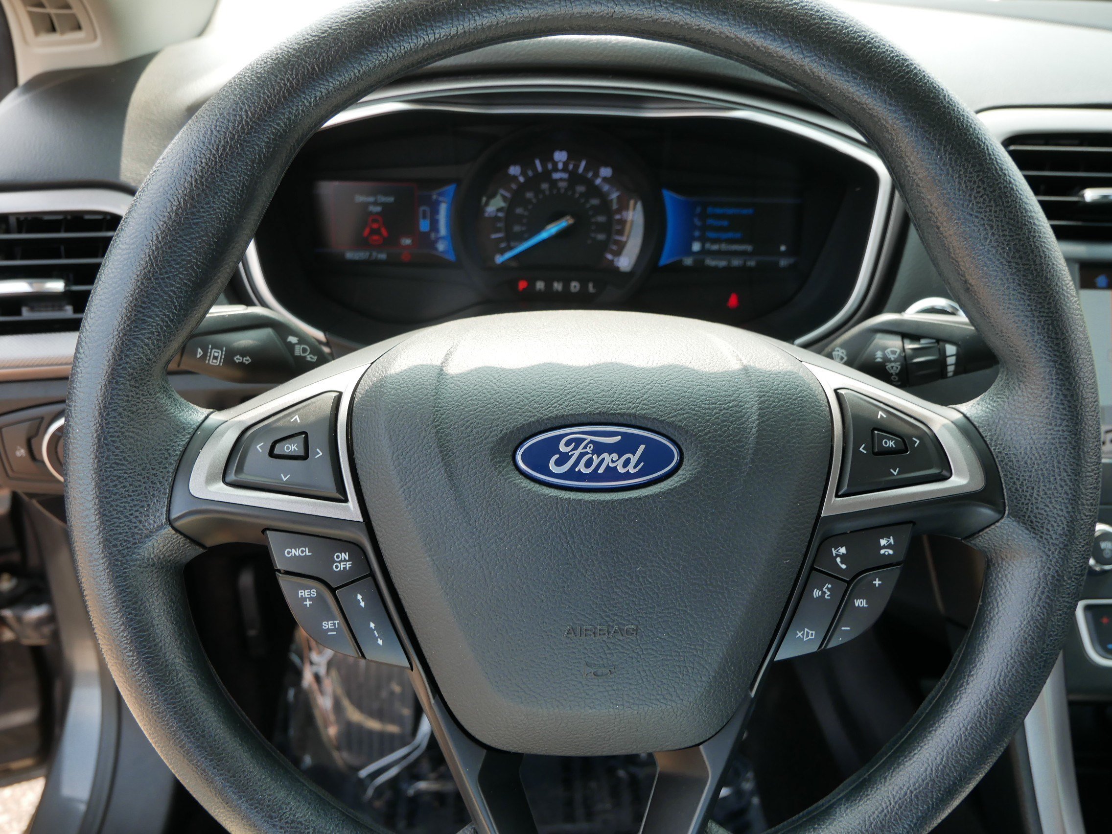 Certified 2019 Ford Fusion SE FWD image 25