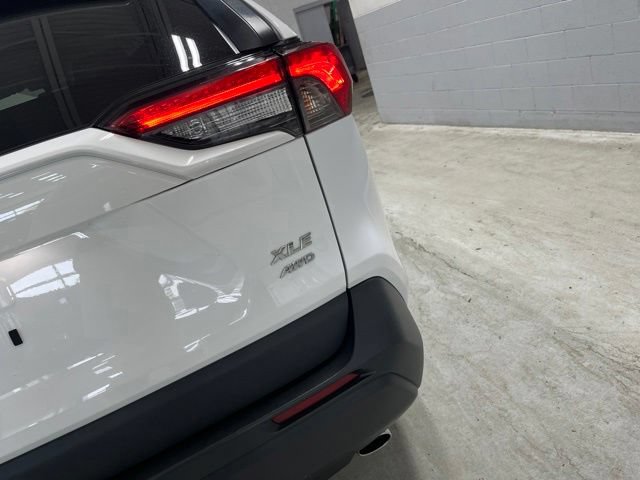 Used 2022 Toyota RAV4 XLE AWD/4WD image 21
