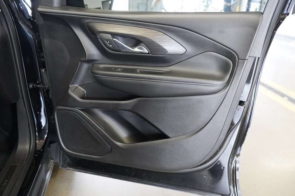 Used 2024 GMC Terrain SLE AWD/4WD image 20