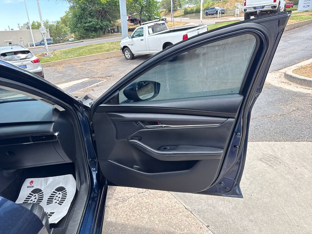 Used 2019 MAZDA MAZDA3 Sedan w/ Select Package FWD image 28