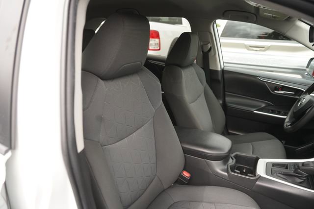 Used 2022 Toyota RAV4 XLE FWD image 19