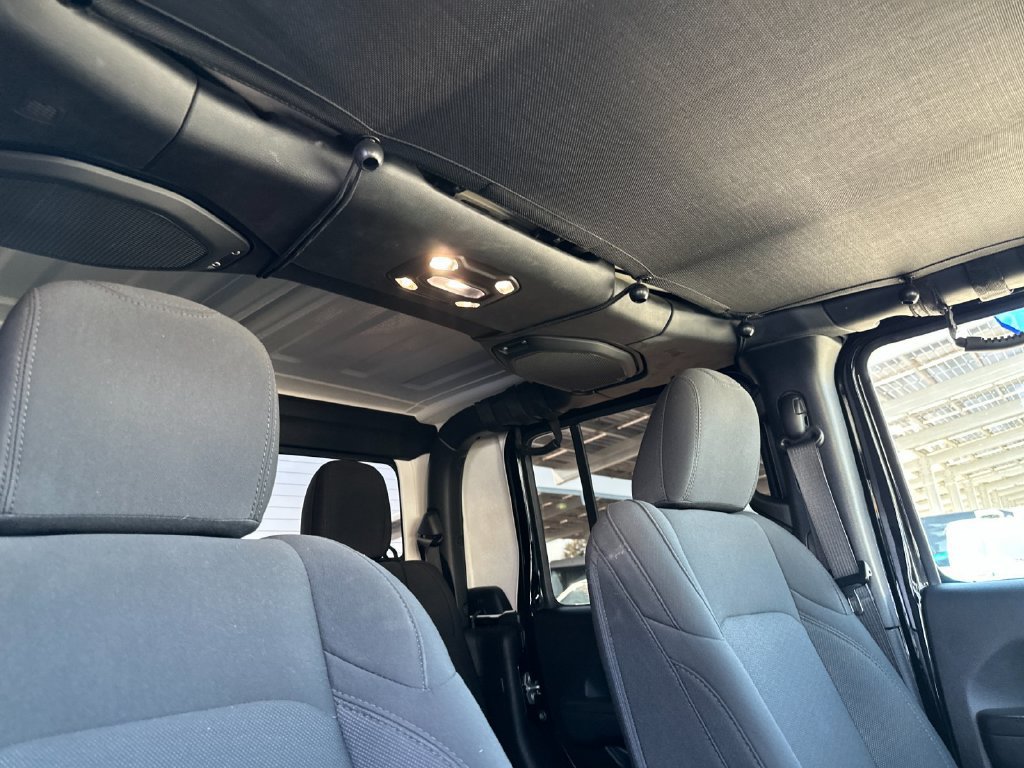 Used 2023 Jeep Gladiator Sport AWD/4WD image 15