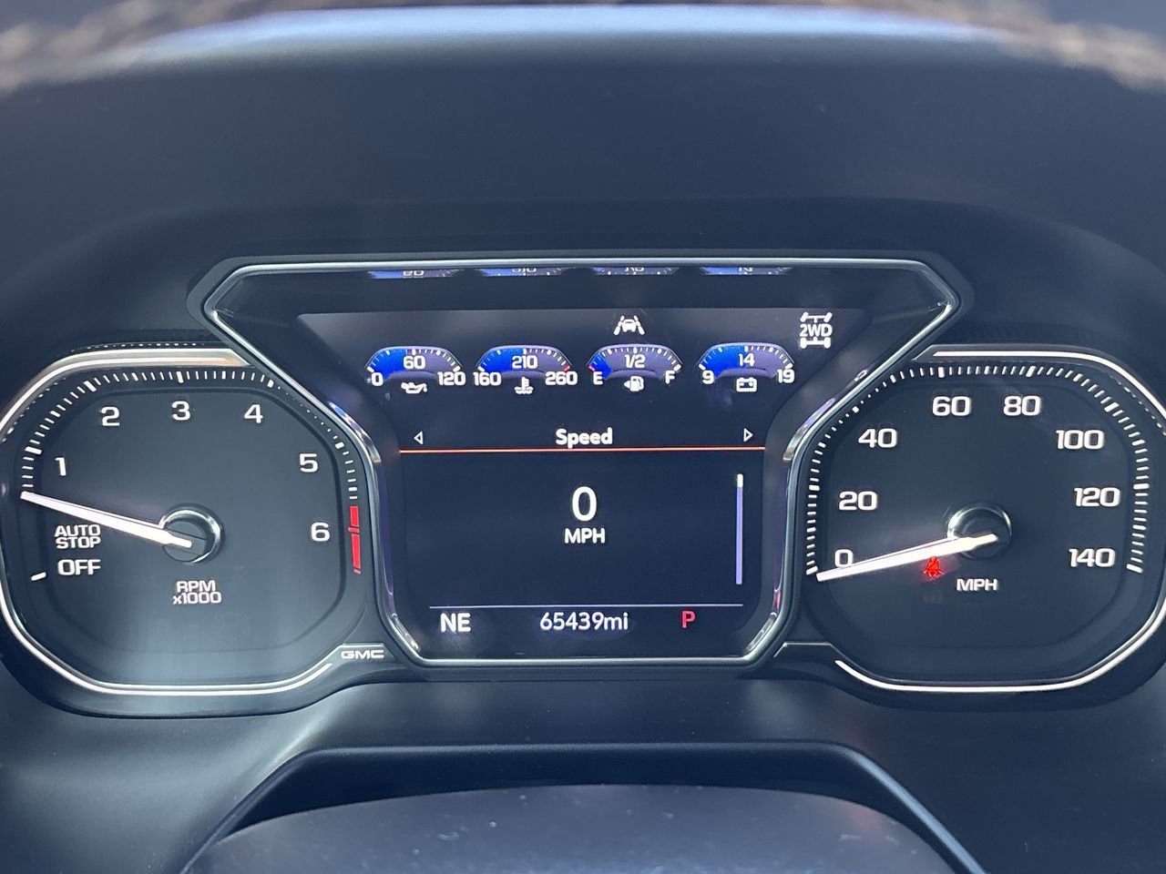 Used 2021 GMC Yukon XL AT4 w/ Technology Package image 39