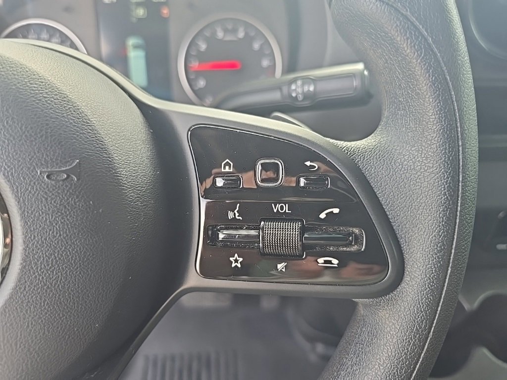 Used 2023 Mercedes-Benz Sprinter 1500 image 29