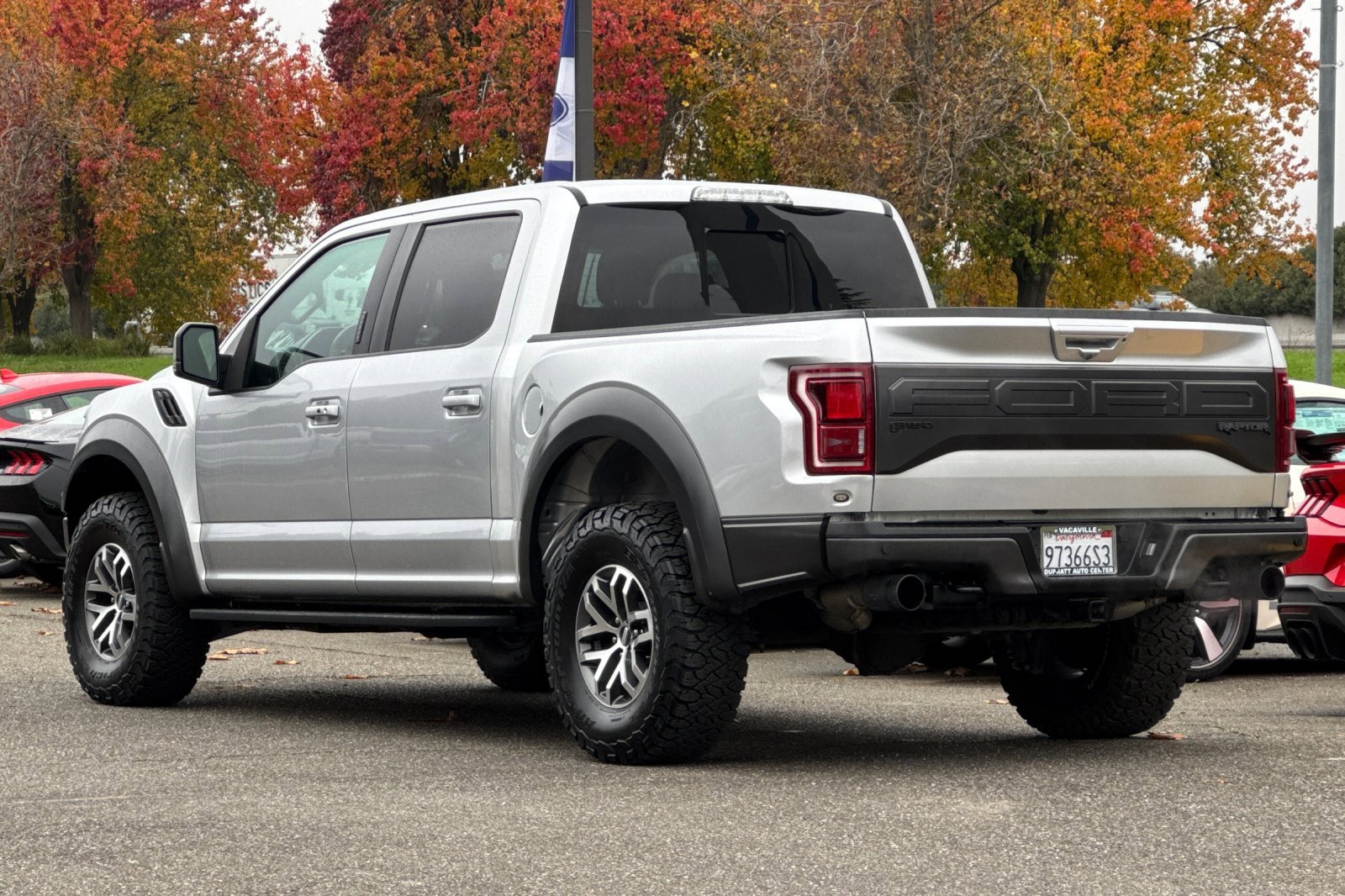 Certified 2018 Ford F150 Raptor w/ Equipment Group 802A Luxury image 6