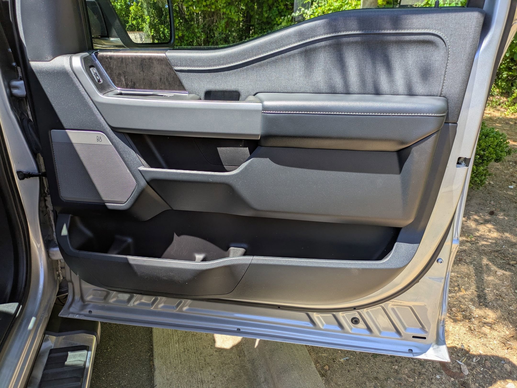 Certified 2022 Ford F150 Lariat w/ Max Trailer Tow Package AWD/4WD image 38