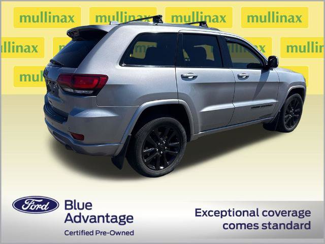 Used 2020 Jeep Grand Cherokee Altitude AWD/4WD image 3