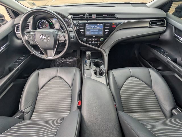 Used 2020 Toyota Camry SE image 9