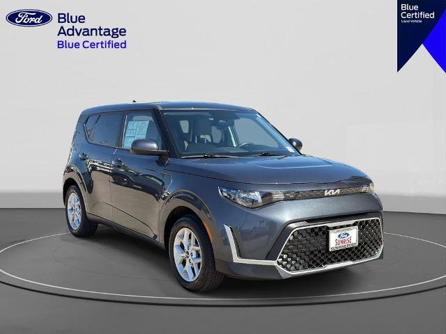 Used 2025 Kia Soul LX FWD image 4
