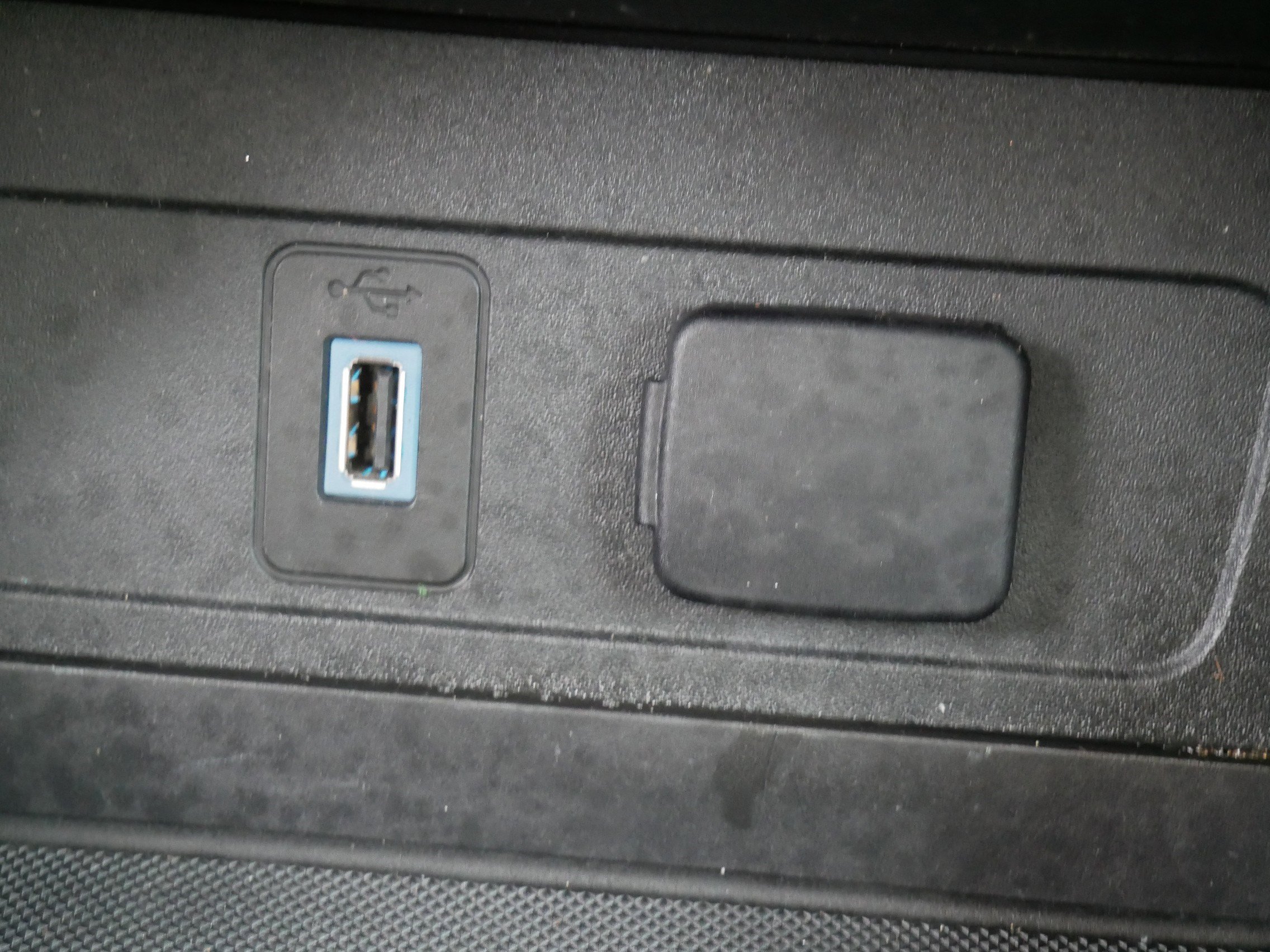 Certified 2019 Ford Escape SEL image 32