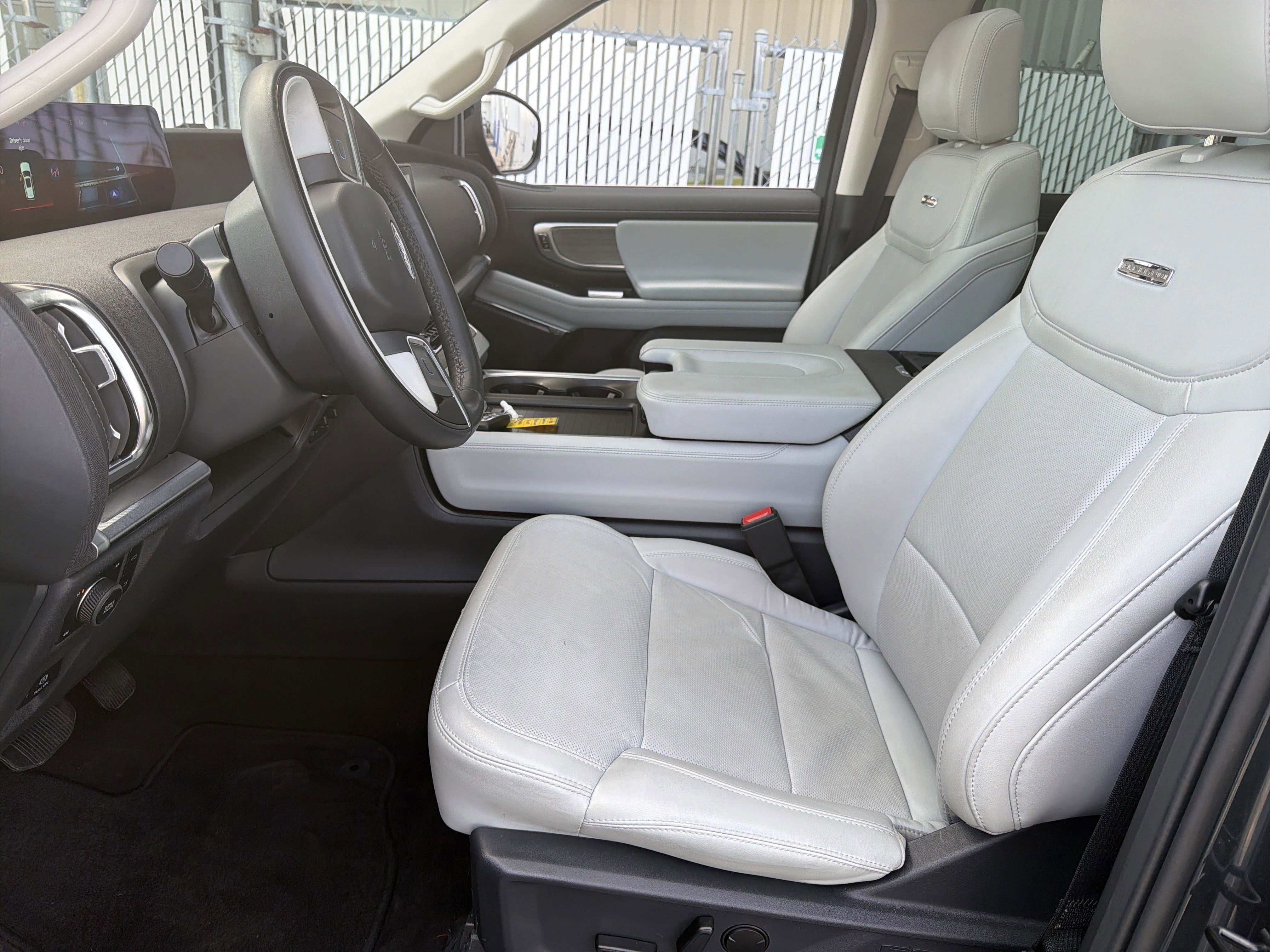 Certified 2025 Ford Expedition Platinum w/ Driver's Package image 29