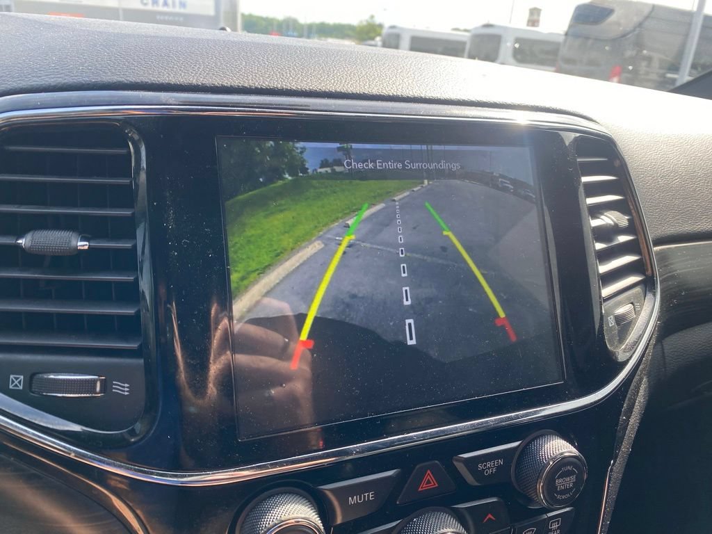 Used 2020 Jeep Grand Cherokee Altitude AWD/4WD image 21