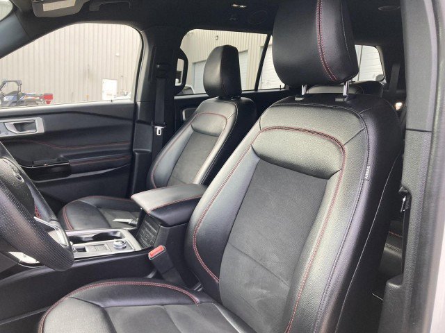 Certified 2022 Ford Explorer ST-Line w/ Class IV Trailer Tow Package image 9