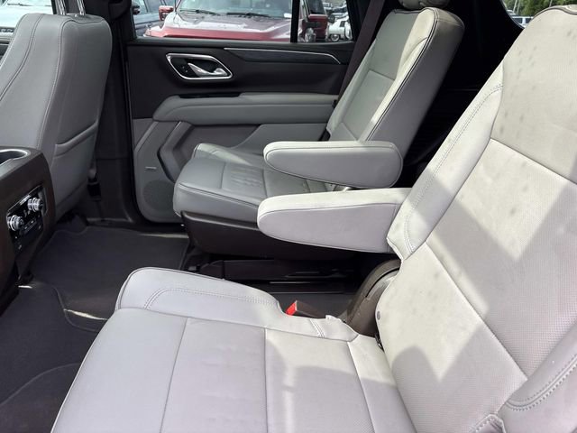 Used 2022 GMC Yukon SLT w/ SLT Luxury Package AWD/4WD image 18