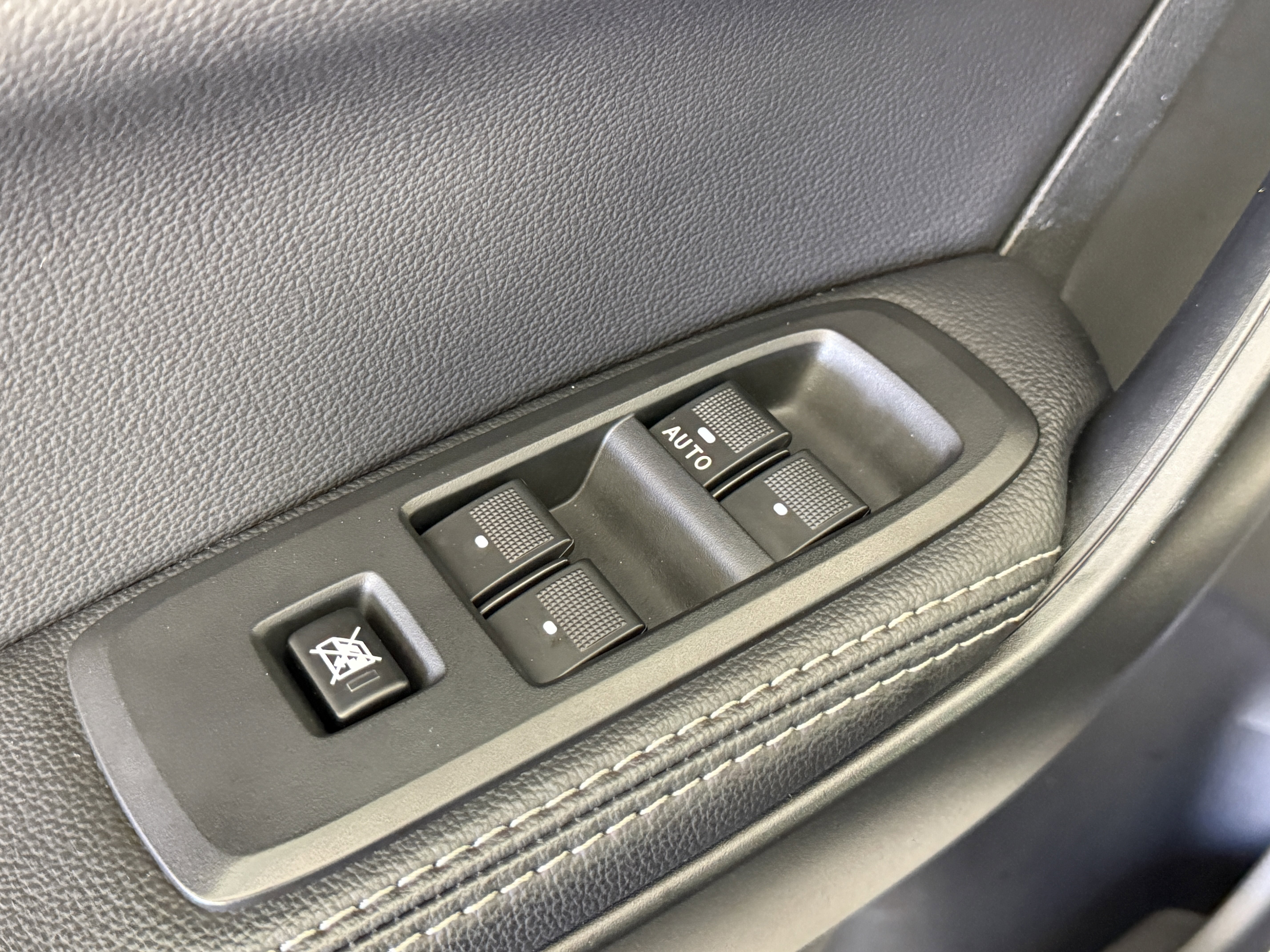 Certified 2022 Ford Ranger Lariat w/ Tremor Off-Road Package image 16