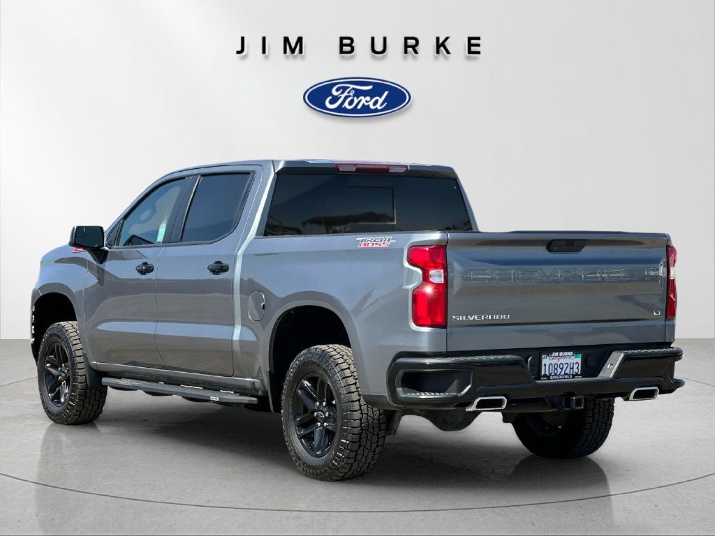 Used 2021 Chevrolet Silverado 1500 LT Trail Boss w/ Convenience Package II AWD/4WD image 3