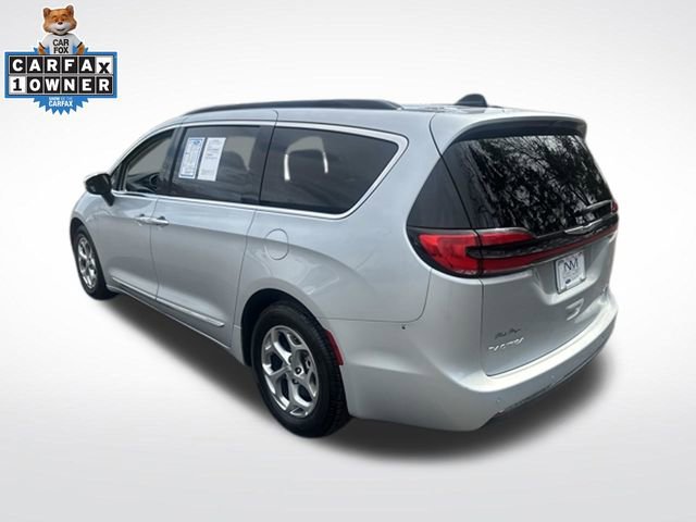 Used 2023 Chrysler Pacifica Limited FWD image 6