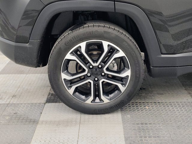 Used 2022 Jeep Compass Limited AWD/4WD image 11