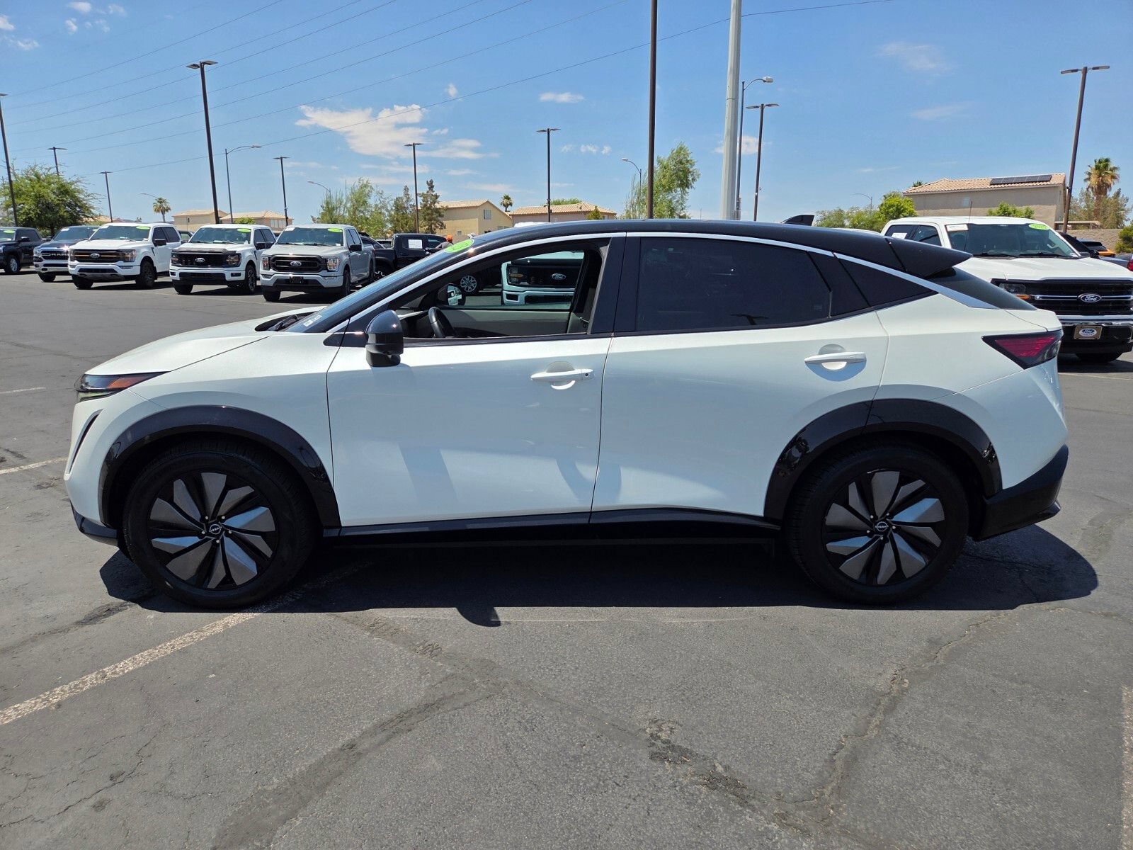 Used 2023 Nissan Ariya FWD image 3