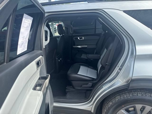 Certified 2023 Ford Explorer XLT w/ Equipment Group 202A AWD/4WD image 10