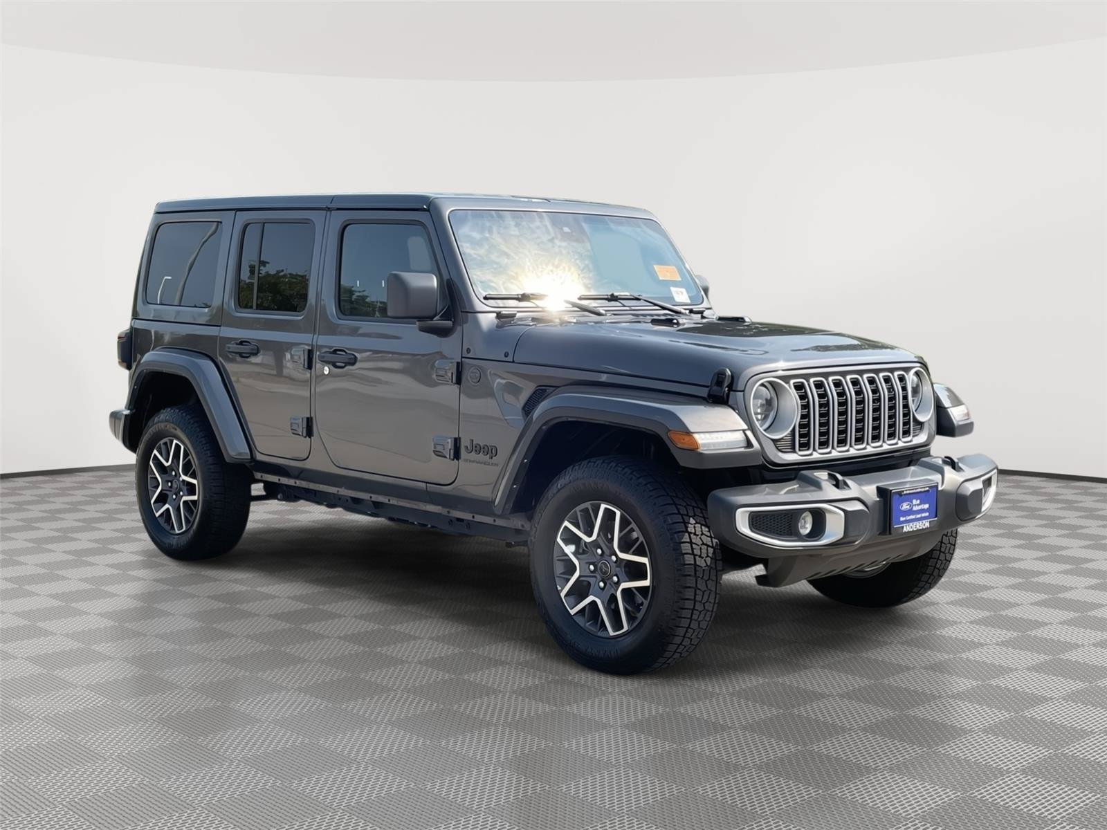 Used 2025 Jeep Wrangler Unlimited Sahara AWD/4WD image 5