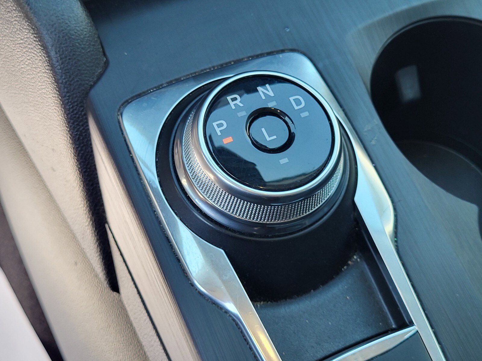 Certified 2022 Ford Escape SEL image 25