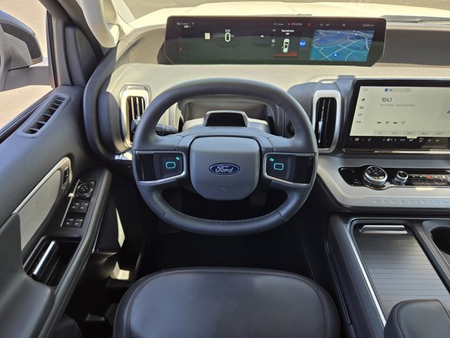 Certified 2025 Ford Expedition Active AWD/4WD image 12