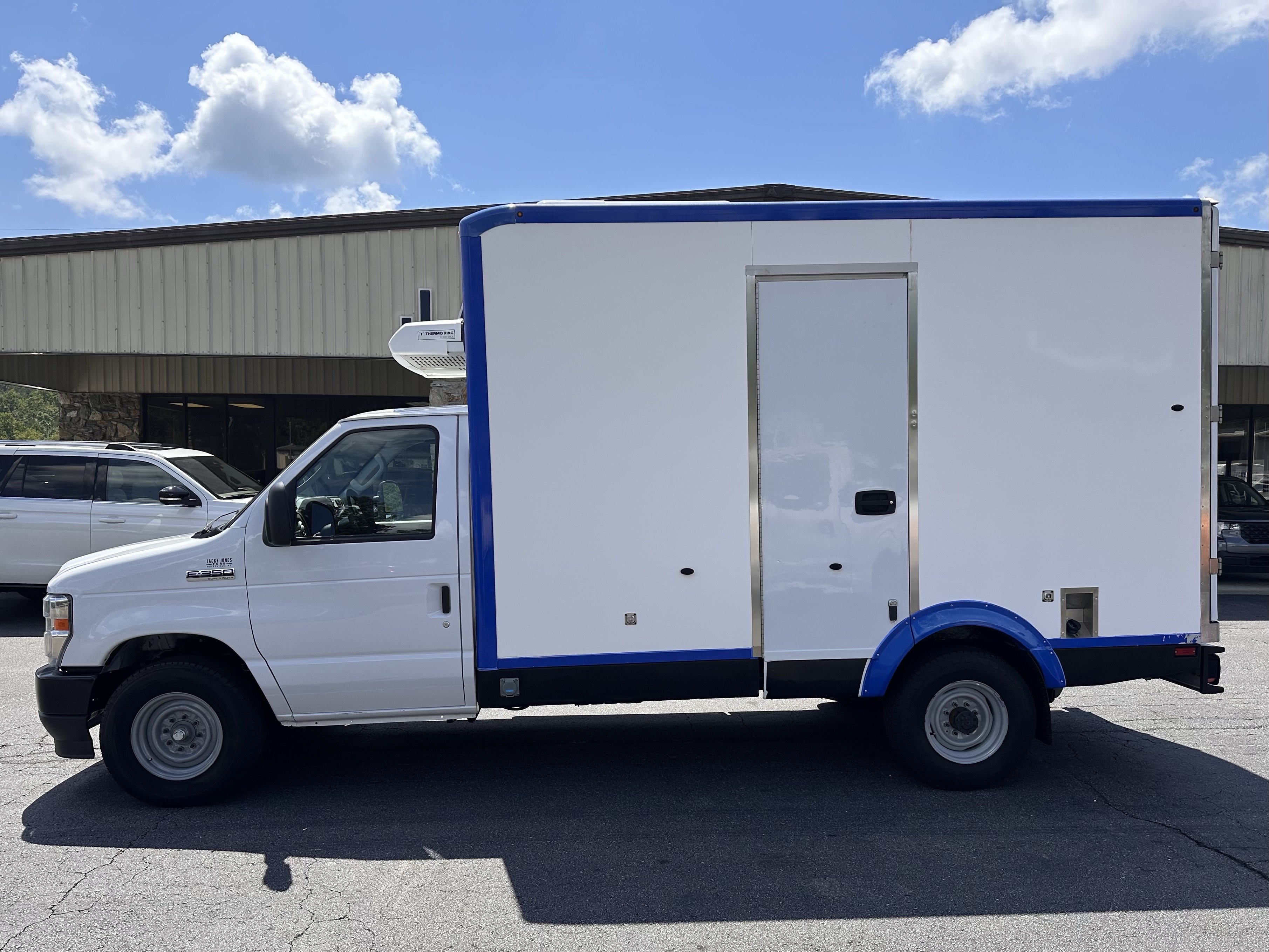 Certified 2024 Ford E-350 and Econoline 350 Super Duty w/ Power Windows & Locks Group