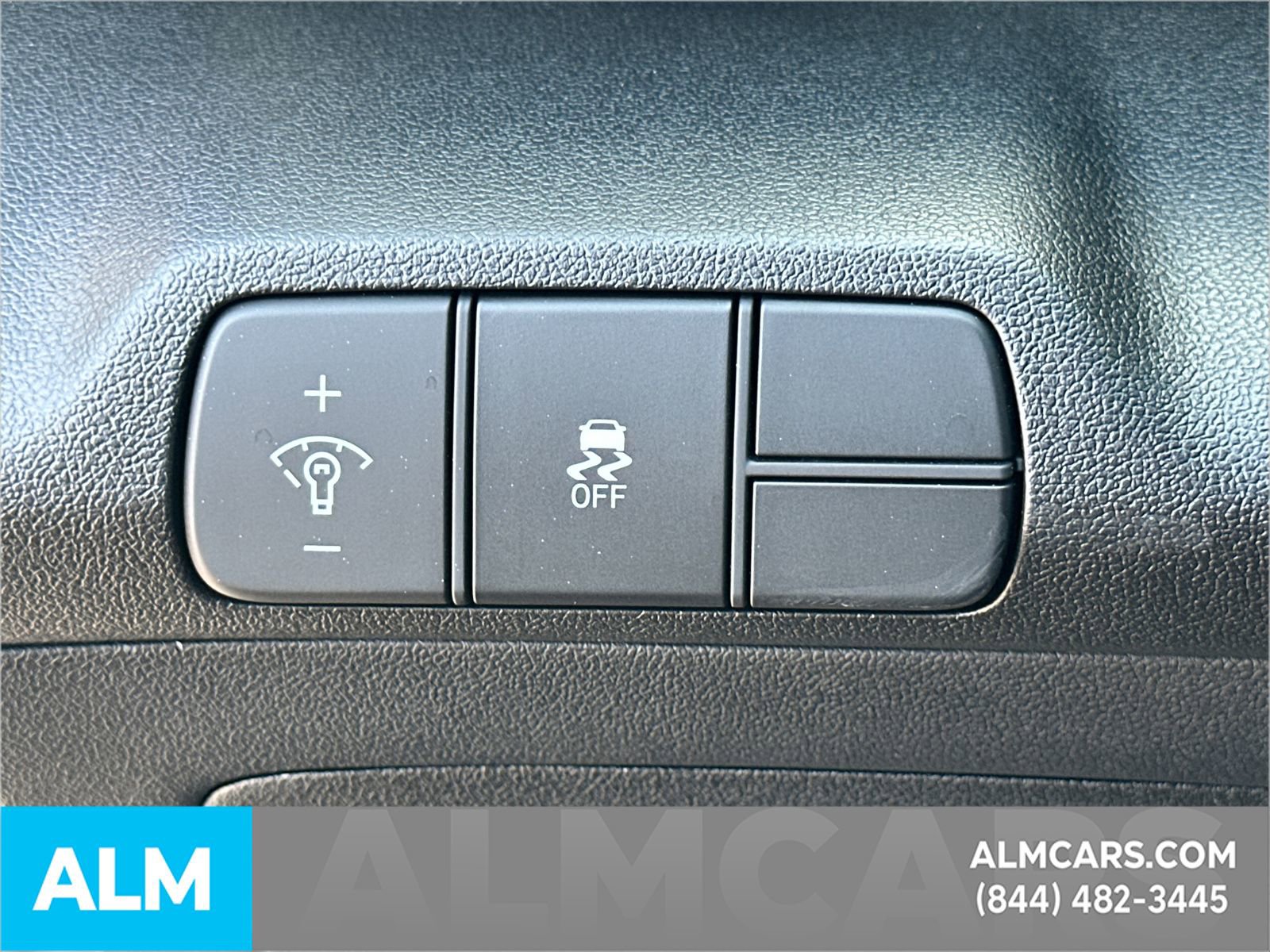 Used 2025 Hyundai Elantra Sport image 31