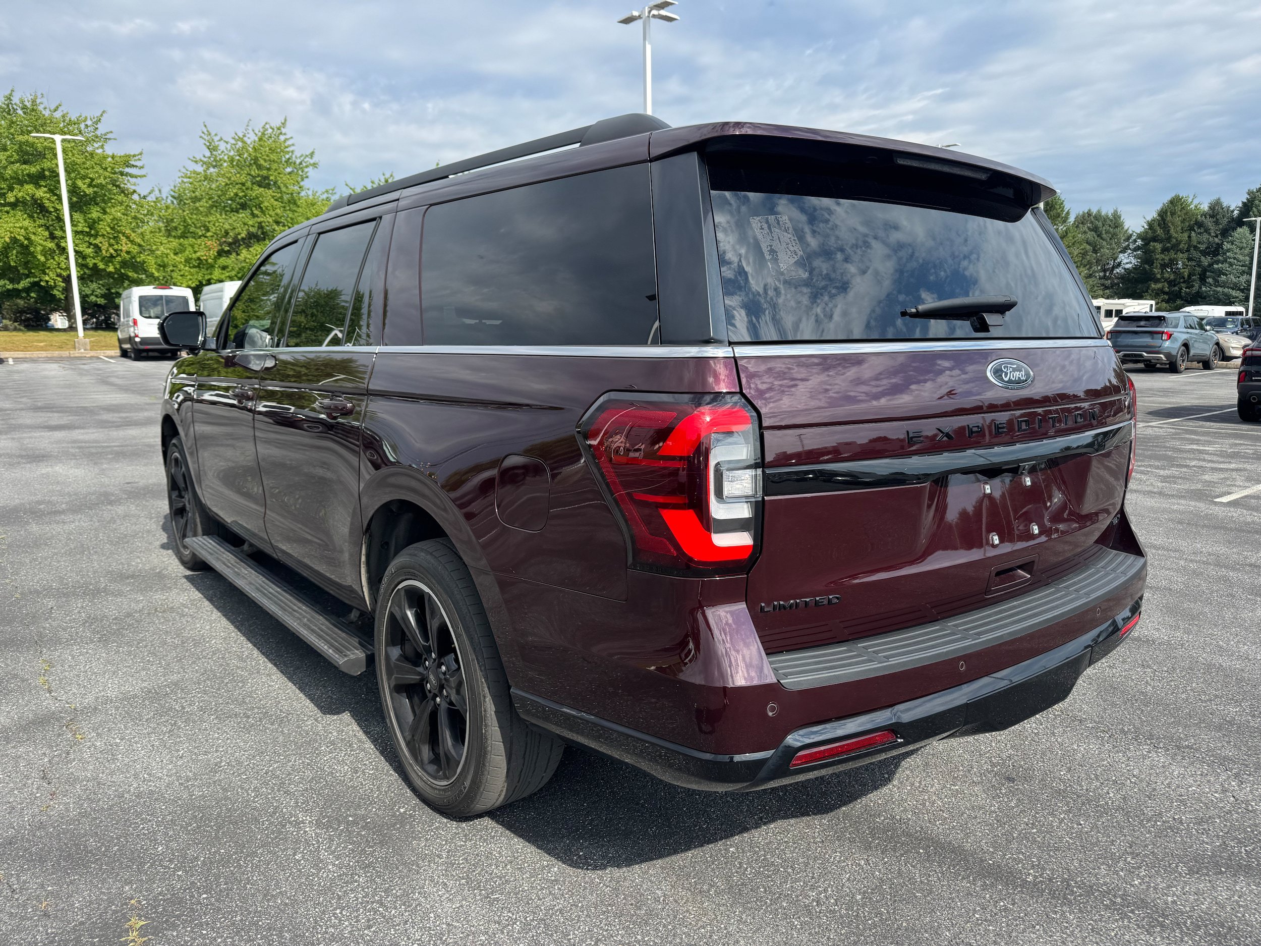Certified 2023 Ford Expedition Max Limited AWD/4WD image 3