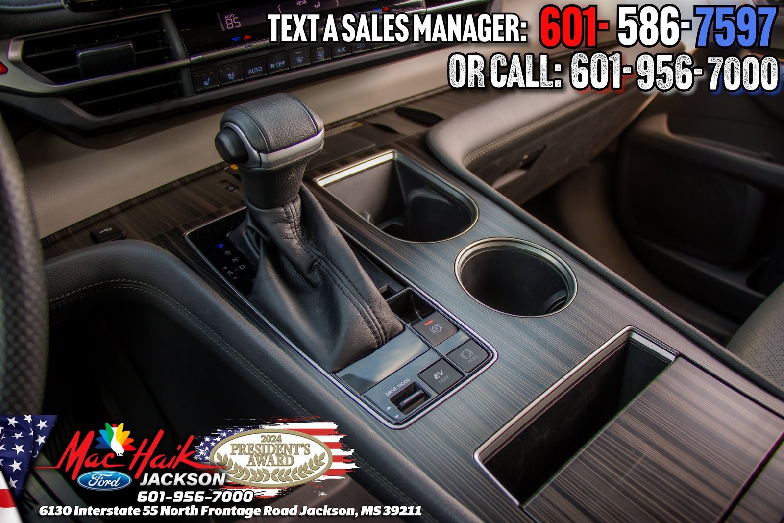 Used 2022 Toyota Sienna Limited image 21