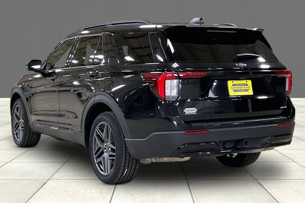 Certified 2025 Ford Explorer ST-Line w/ ST-Line Street Pack AWD/4WD image 11