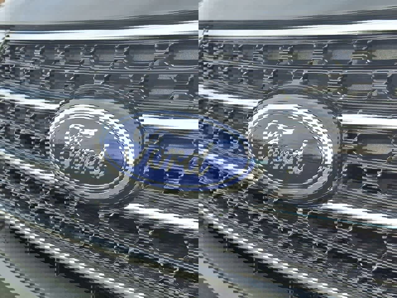 Certified 2024 Ford Explorer XLT image 28